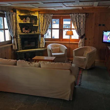 Champoluc Apartments 샴폴루크