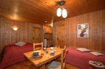 Отель Champoluc Apartments