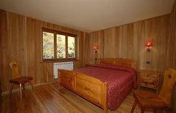 Champoluc Apartments 샴폴루크