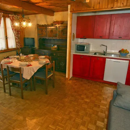 Champoluc Apartments Hotel 2*