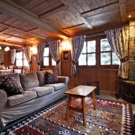 Champoluc Apartments Отель 2*