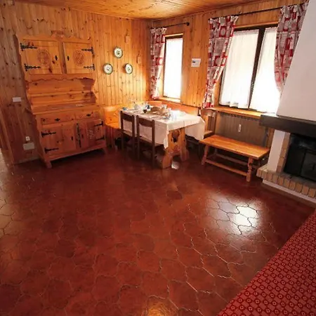 Отель Champoluc Apartments Камполук