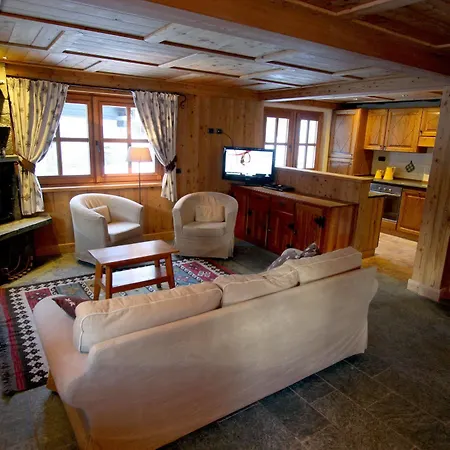 ホテル Champoluc Apartments シャンポルク