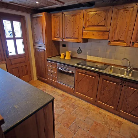 Champoluc Apartments Отель Камполук