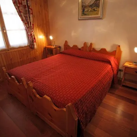 Отель Champoluc Apartments Камполук