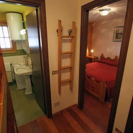 Champoluc Apartments 2*