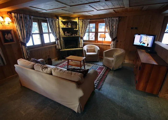 Champoluc Apartments 2*